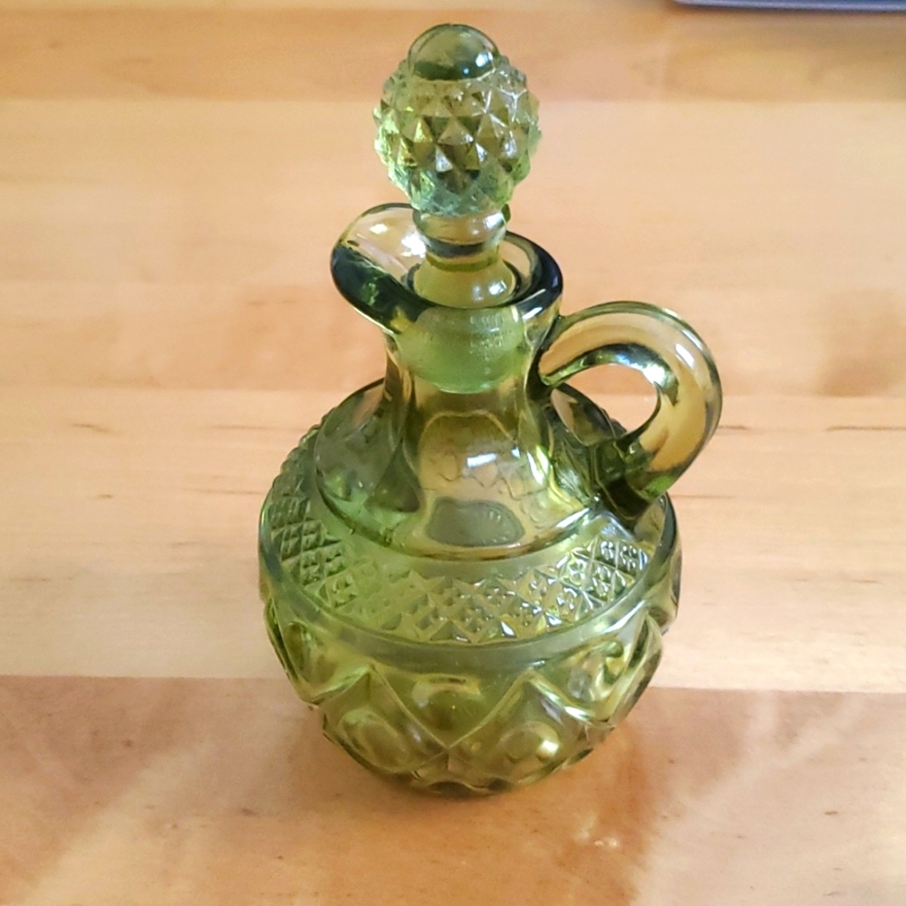 Vtg 60s Imperial Cape Cod Verde Green Glass  Oil Bottle